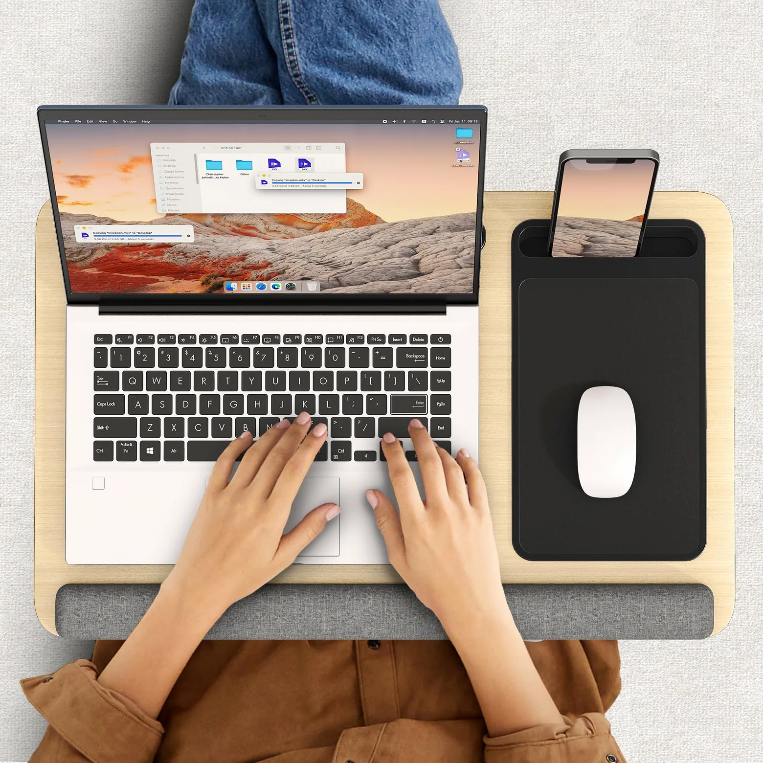 Lap Desk per computer portatili fino a 17.3", PUTORSEN scrivania portatile extra large con tappetino per mouse e tappetino da polso per notebook, Tablet, supporto per laptop con supporto per tablet