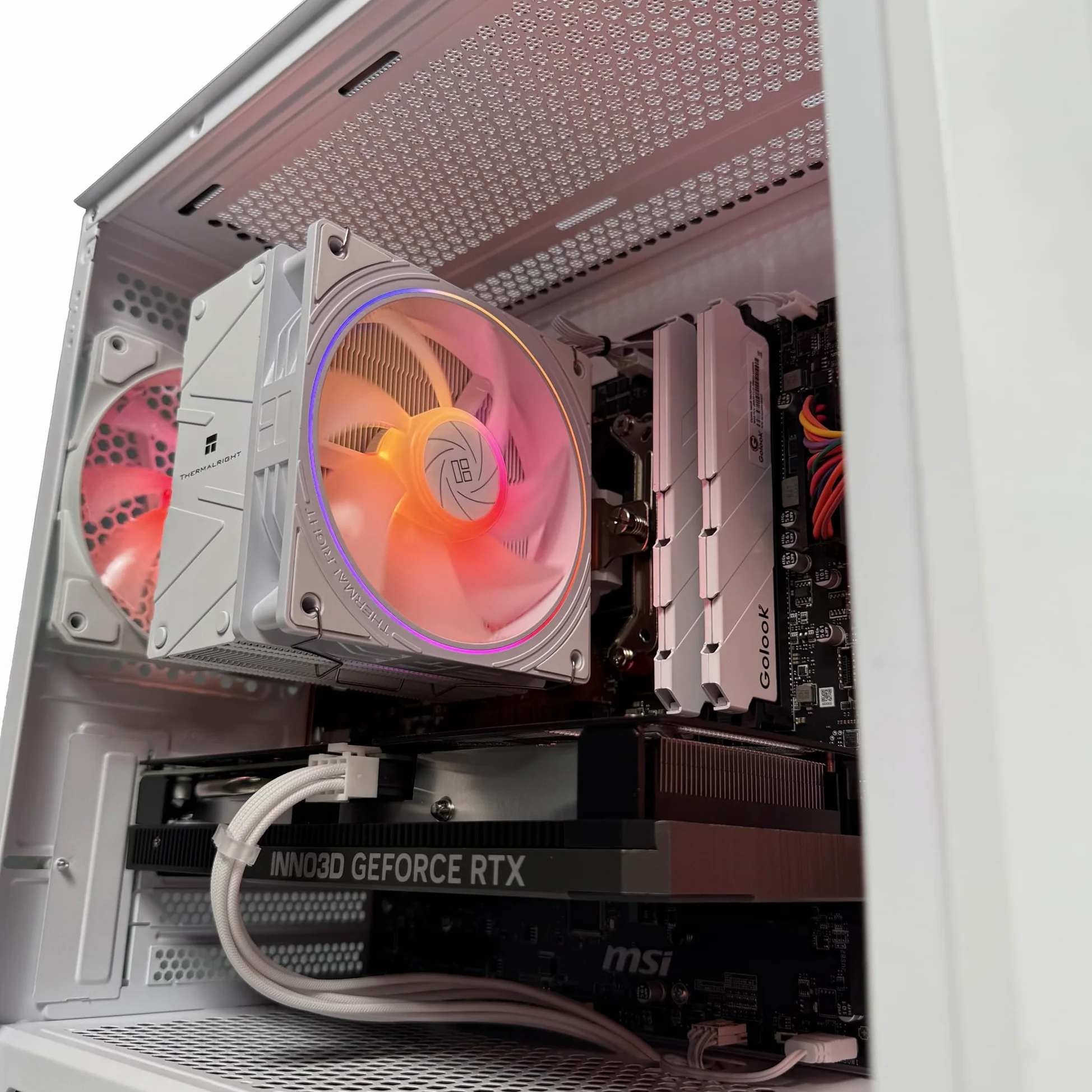Golook PC Gaming Tokyo 3.2 Bianco - Ryzen 5 5600X / 16GB RAM / 1TB NVME M.2 / RTX 5060 8GB / B550M / 2 Ventole Raffreddamento - Computer Fisso