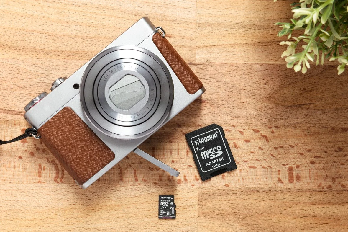 Kingston SDCS/256GB Canvas Select MicroSD, Velocità UHS-I di Classe 10, fino a 80 MB/s in Lettura, con Adattatore SD