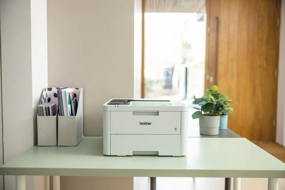 Brother HLL3220CW | LED a Colori Ecopro ready |18 ppm | Display LCD| USB e Wi-Fi |Cassetto da 250 fogli| Toner inclusi da 500 pag