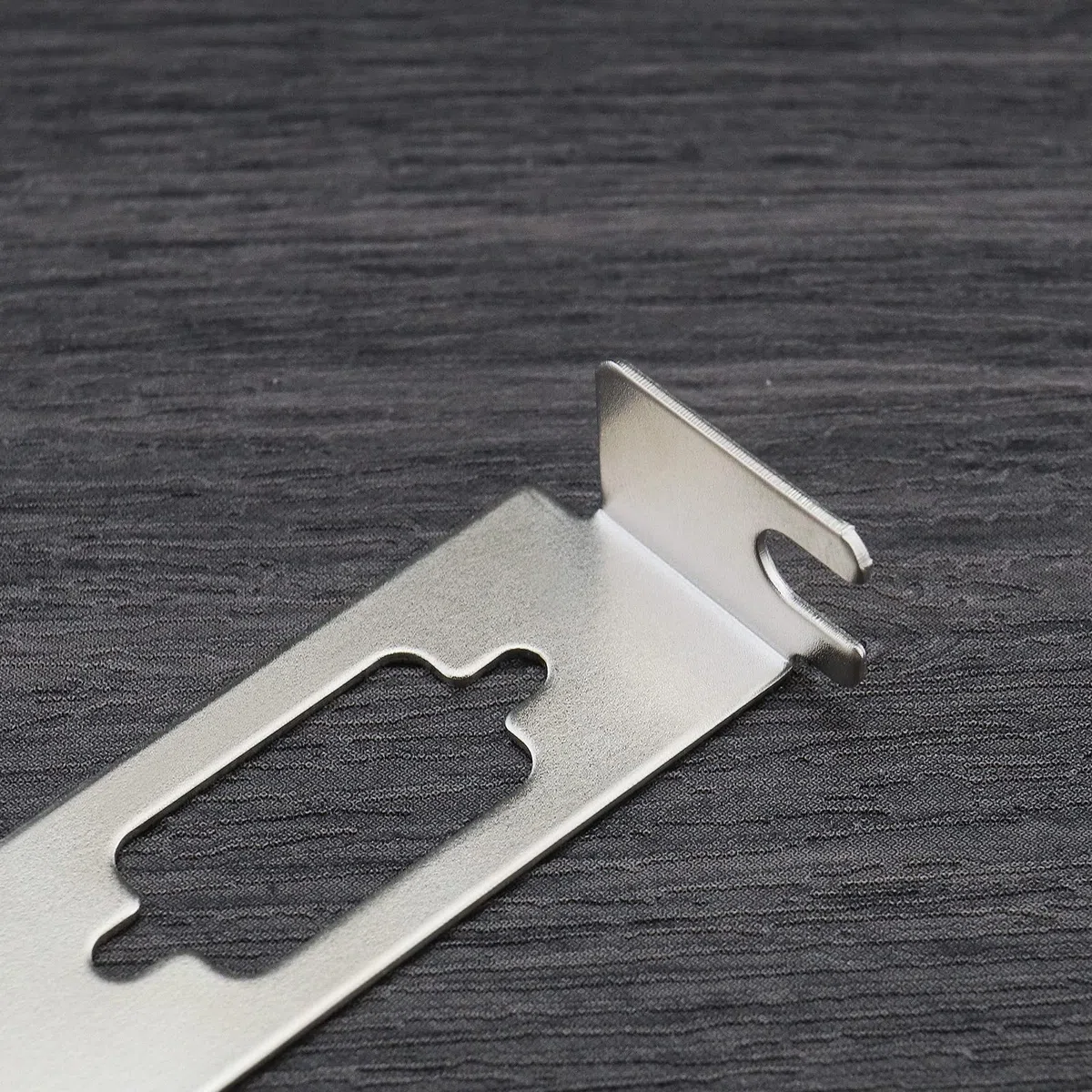 SG Store 4 Pezzi Staffa A Basso Profilo per Scheda Grafica Video HDMI DVI VGA Staffa A Mezza Altezza Componenti del Case del Computer (2 Pezzi HDMI DVI E 2 Pezzi VGA)
