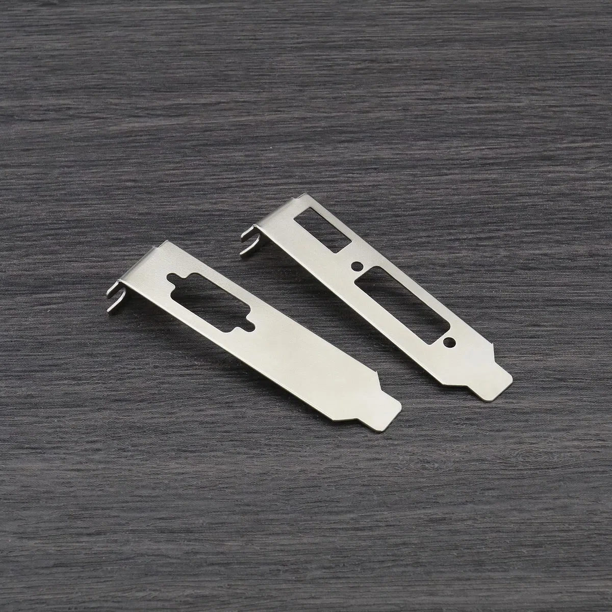 SG Store 4 Pezzi Staffa A Basso Profilo per Scheda Grafica Video HDMI DVI VGA Staffa A Mezza Altezza Componenti del Case del Computer (2 Pezzi HDMI DVI E 2 Pezzi VGA)