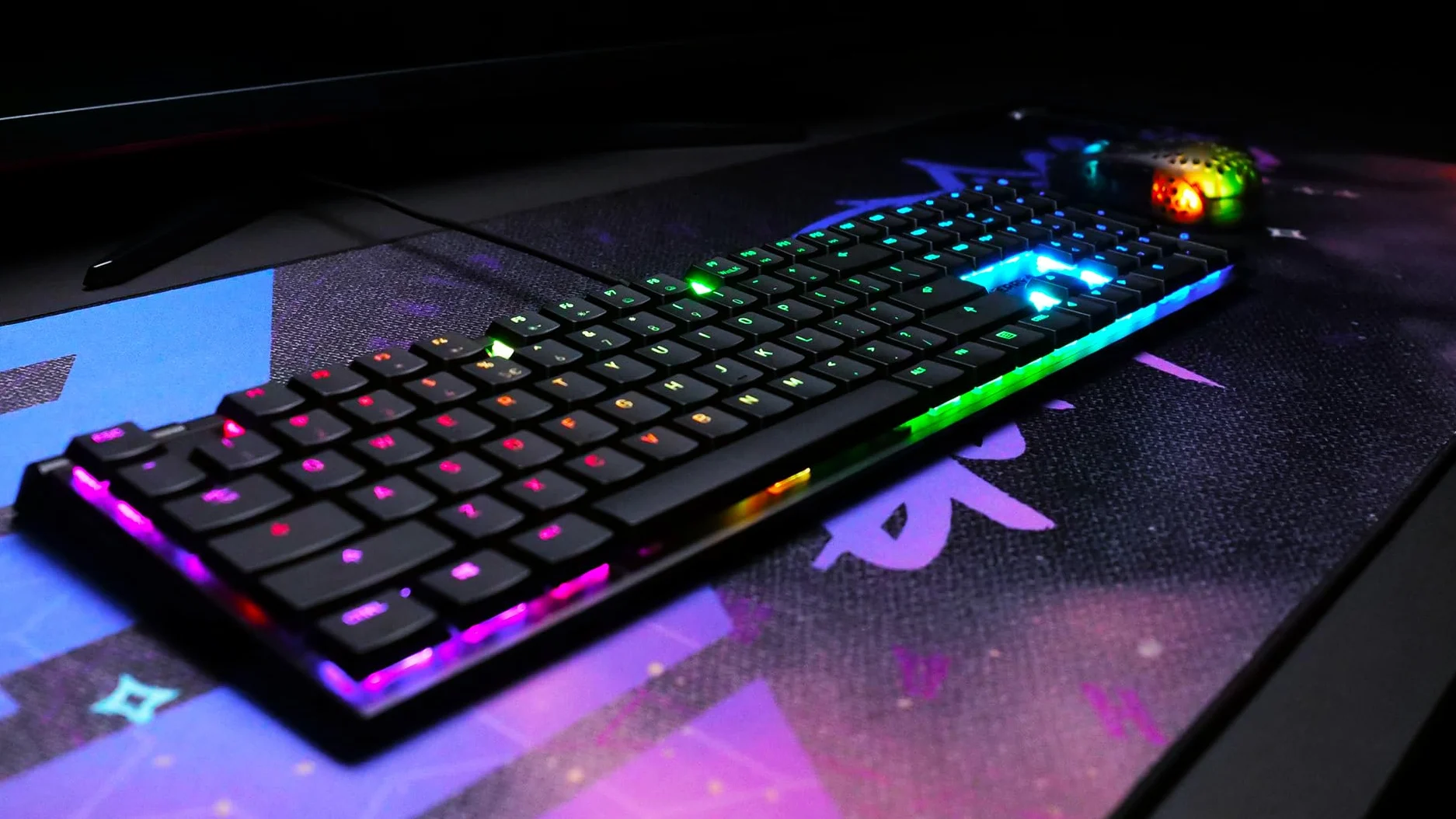 CHERRY MX 10.0N RGB, Tastiera Gaming Meccanica Piatta, Layout per il Regno Unito (QWERTY), Con Filo, Interruttori Originali MX LOW PROFILE RGB SPEED, Nero