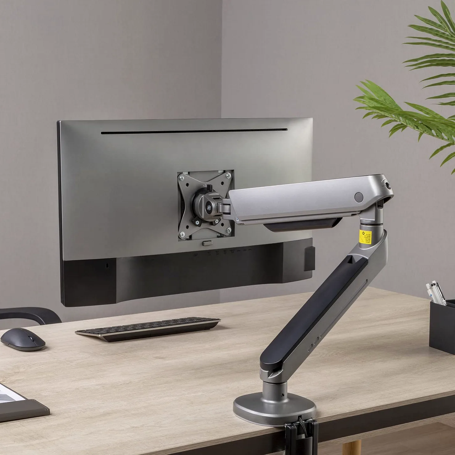 Supporto per monitor da gioco NanoRS 17-32" con illuminazione LED RGB regolabile Supporto da tavolo Regolabile in altezza Girevole Inclinabile Max. 9 kg VESA 75x75 / 100x100 (1x)