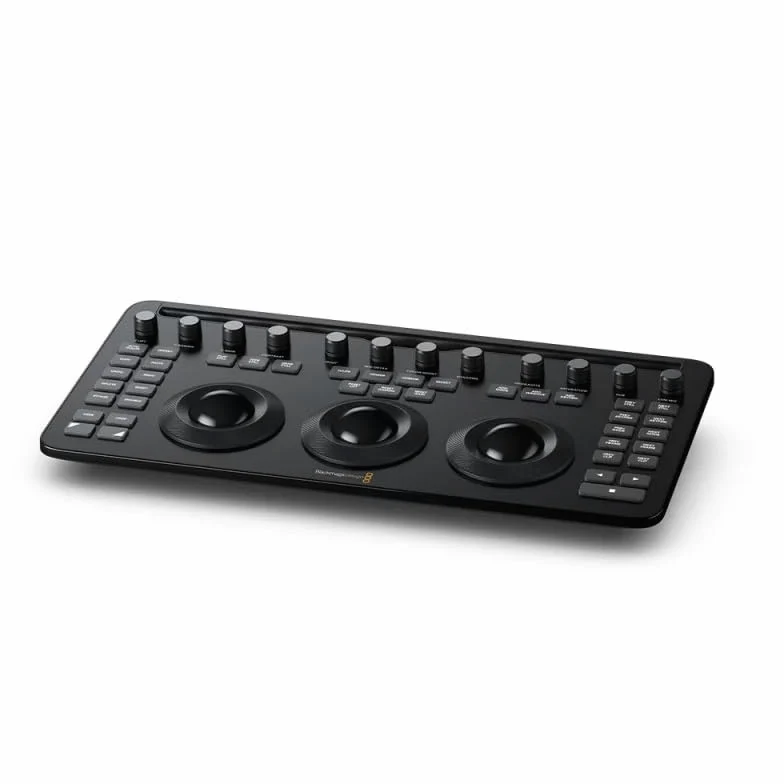 Blackmagic DaVinci Resolve Micro Color Panel (IT) (BM-DV/RES/AAAPNLMIC/IT)