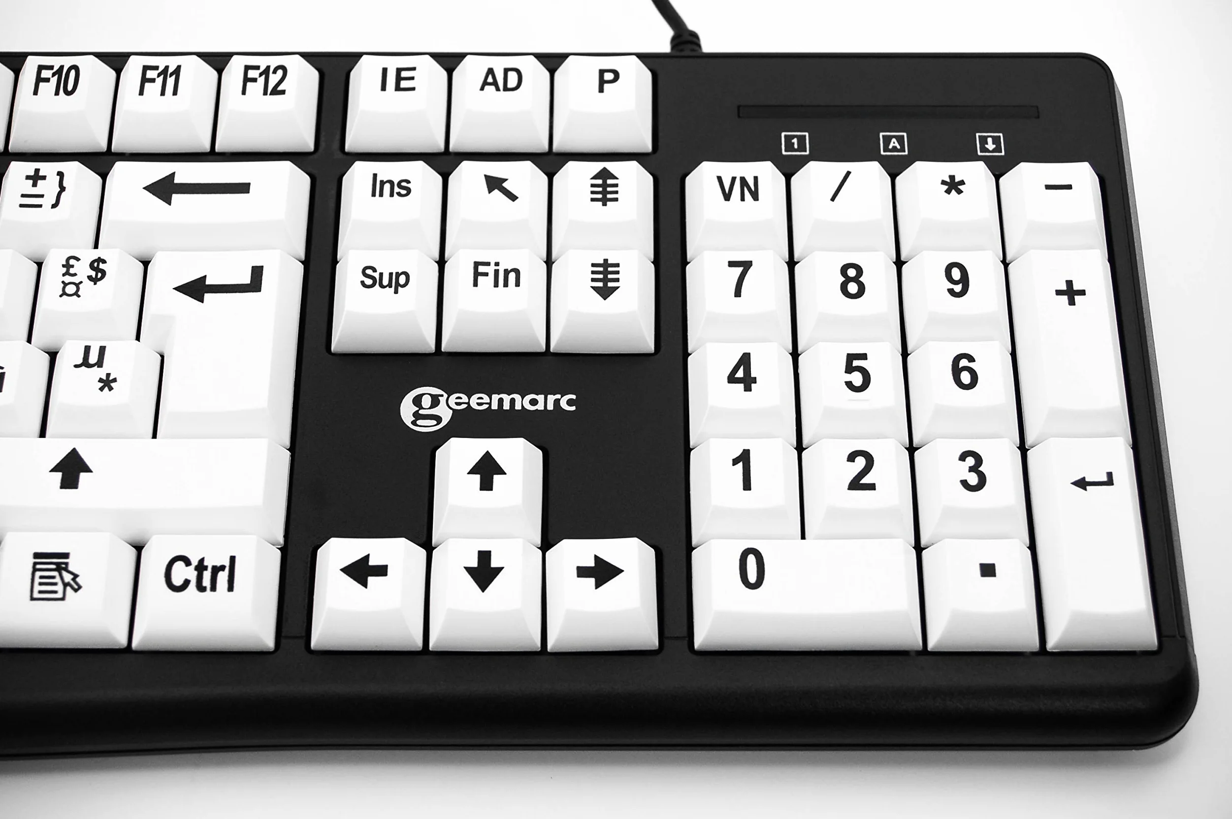 Geemarc - Tastiera alfanumerica cablata con caratteri grandi neri su ampi tasti bianchi, contrasto elevato, compatibile con Windows XP, Vista, 7, 8, 10, AZERTY