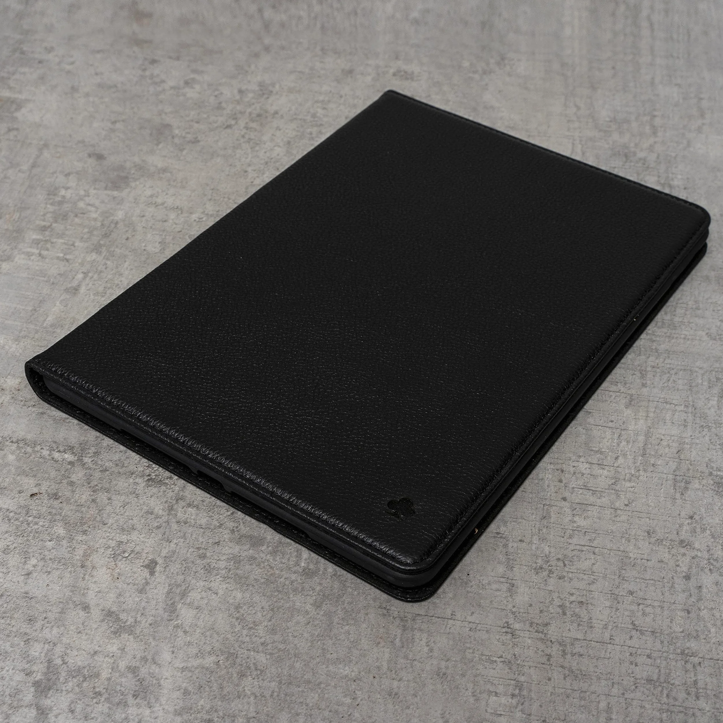 Porter Riley - Custodia in vera pelle compatibile con iPad Air 13" M4 (2026), M3 (2025) & M2 (2024). Custodia/supporto/cover in vera pelle di alta qualità. (Nero Puro)