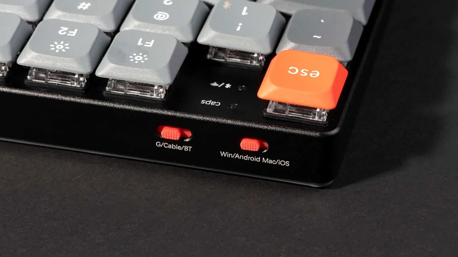 Keychron K5 Max Tastiera Meccanica Wireless – Layout Italiano QWERTY, Tripla Connessione (Bluetooth/2.4GHz/USB-C), Hot-Swappable, Compatibile con Mac/Windows/Linux - Switch Low-Profile Gateron Brown