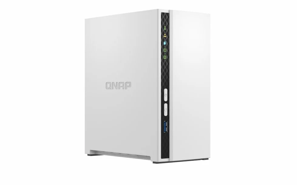 Qnap TS-233 ARM 4 core Cortex-A55 2,0 GHz, 2 GB onboard (non espandibile), pacchetto da 4 TB con 2 dischi rigidi da 2 TB