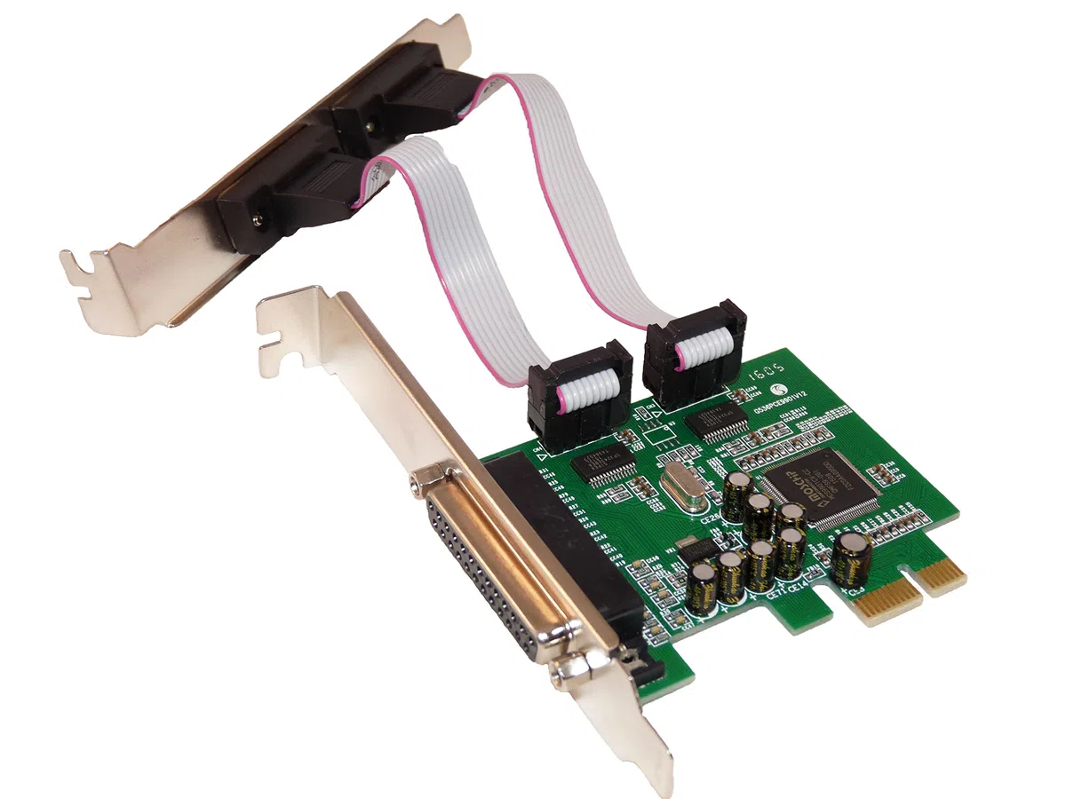 Scheda controller PCI-Express x1 (PCI-E - PCIe) 2 porte Serie RS232, Prese DB9 maschio + 1 porta parallela tipo DB25 - Chipset MOSCHIP MCS9901 - equere High e Low Profile - by COMPUTER District