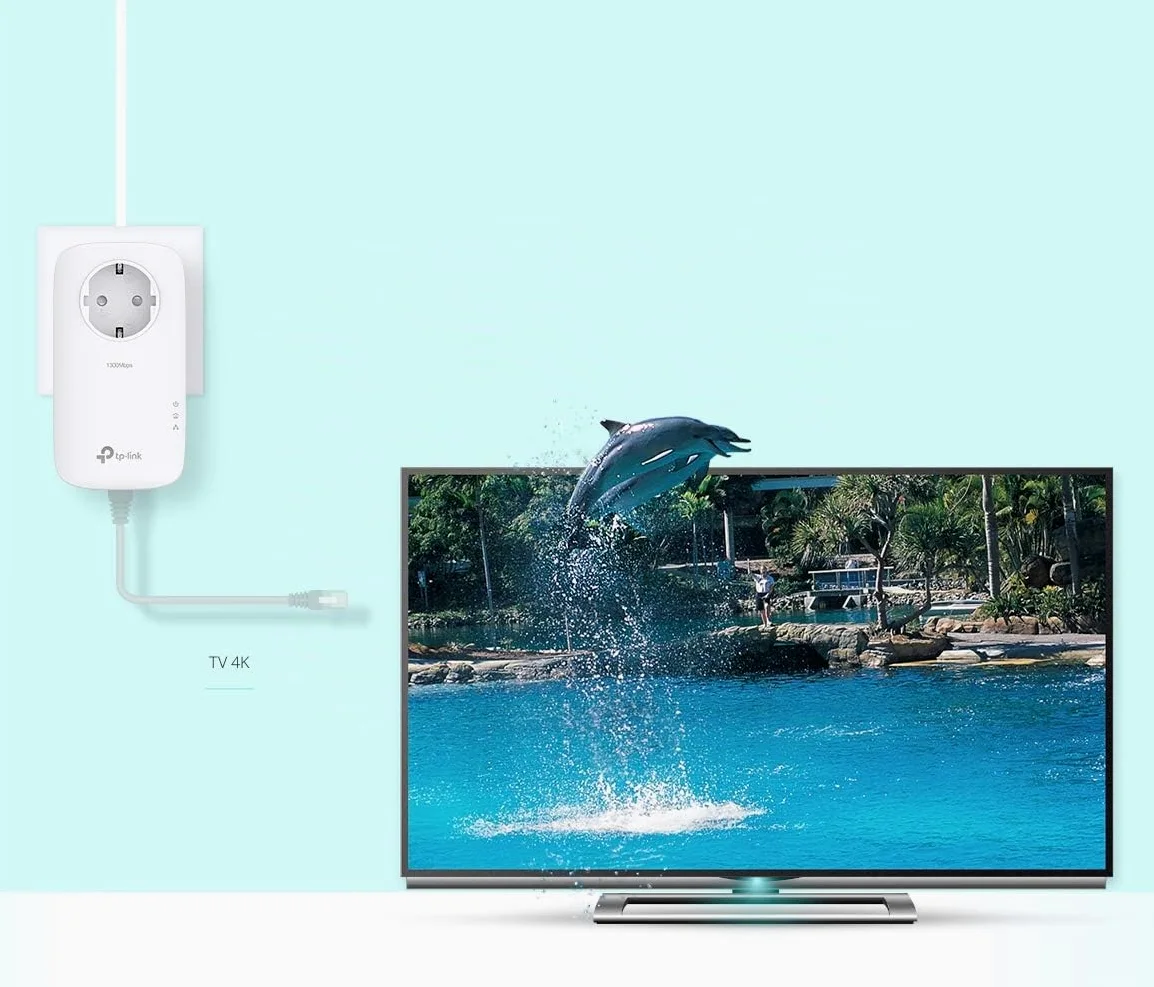 TP-Link TL-PA8010P KIT Powerline AV1300 con porta Gigabit e Schuko presa elettrica integrata, Plug & play, non richiede alcuna configurazione, Bianco