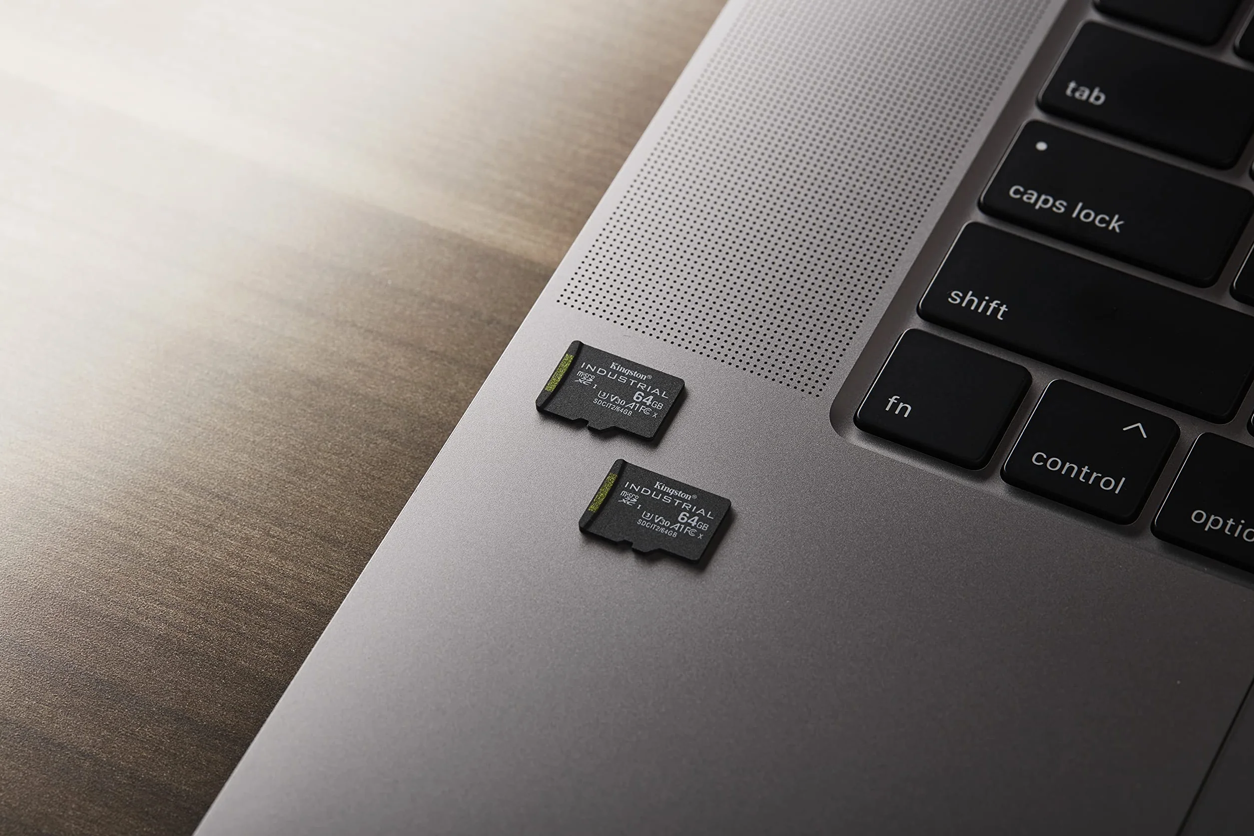Kingston Industrial microSD -16GB microSDHC Industrial C10 A1 pSLC Scheda + Adattatore SD - SDCIT2/16GB