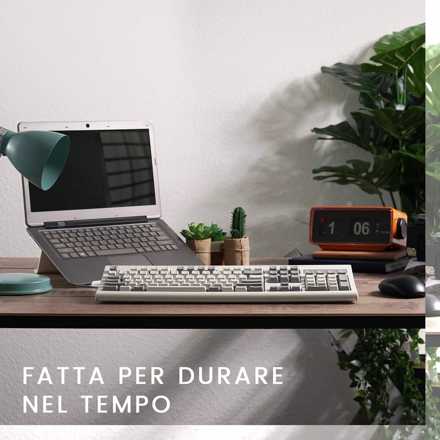 Perixx PERIBOARD-106M, Tastiera USB cablata grandezza standard, tasti ergonomici curvi, Classic Retro, Layout Italiano