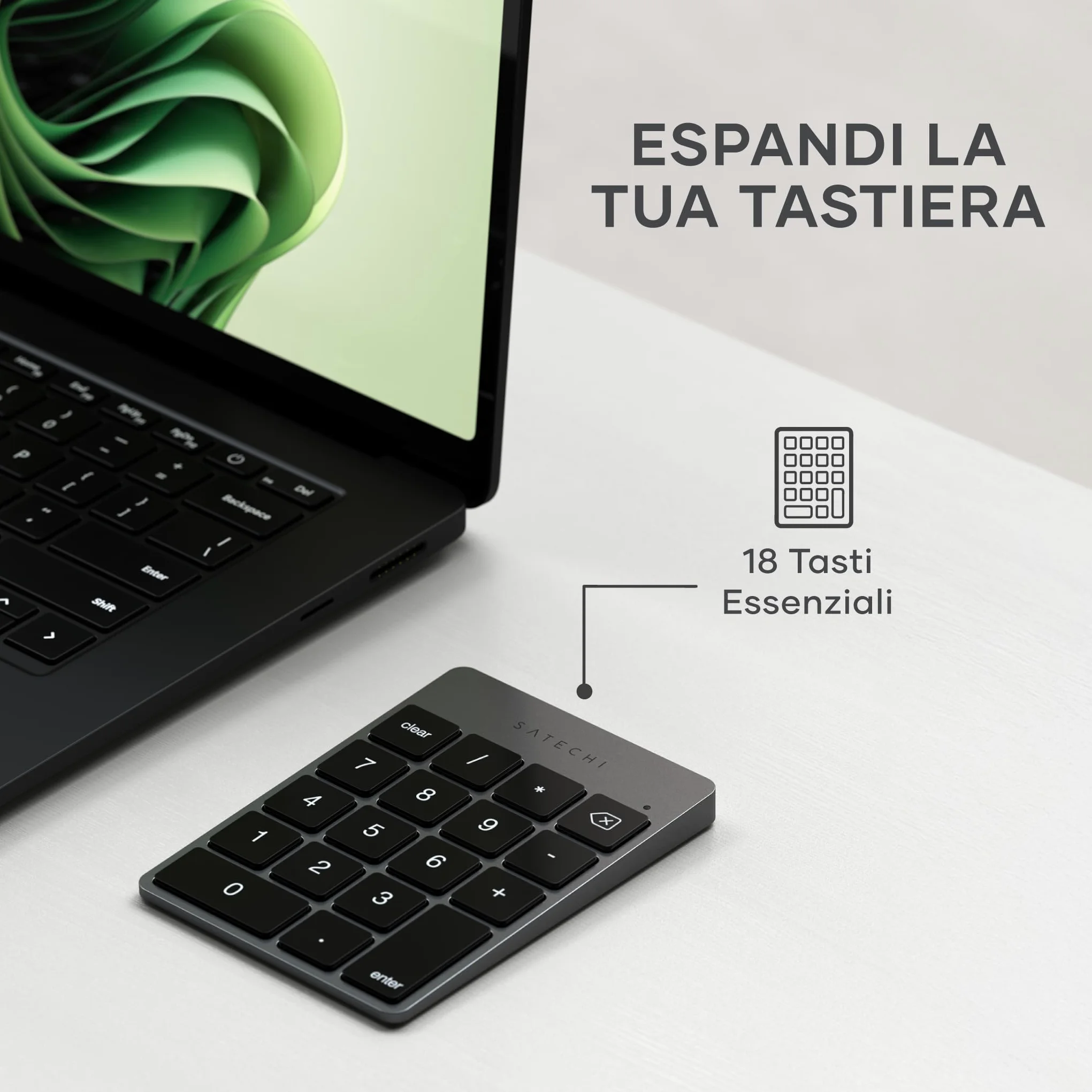 Satechi Tastierino Numerico Wireless Slim in Alluminio con 18 Tasti, Bluetooth, Ricarica USB-C per MacBooK, Laptop, PC, iPad (Grigio Siderale, 𝐋𝐚𝐲𝐨𝐮𝐭 𝐔𝐒)