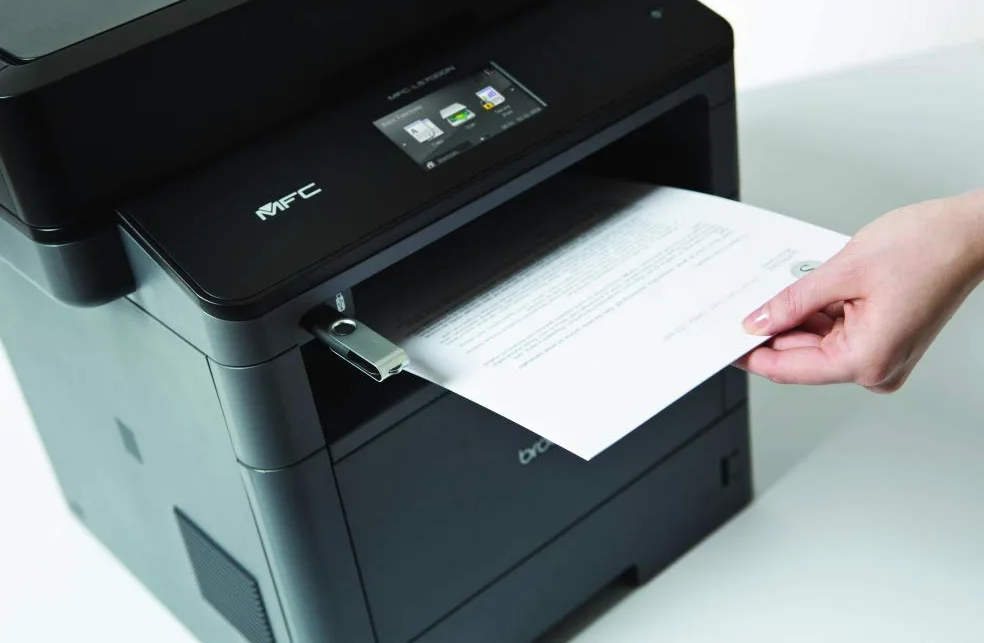 Brother MFCL5700DN Stampante Multifunzione Laser con Fax, Bianco e Nero, Velocità di Stampa 40 ppm, Rete Cablata (no Wi-Fi), Stampa Fronte/Retro Automatica, Display Touchscreen a Colori da 9.3 cm