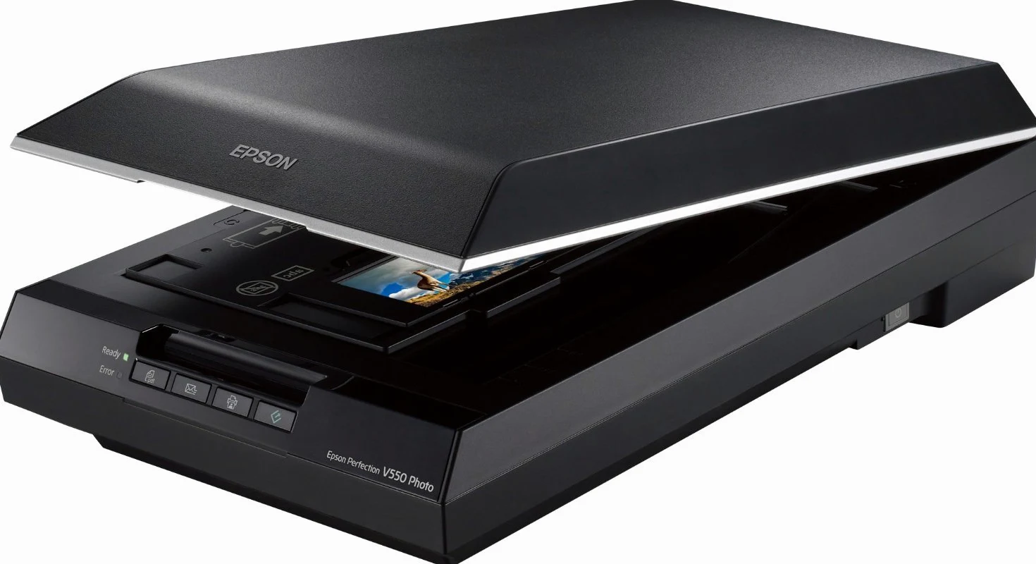 Epson Perfection V550 Photo, Scanner A4, Digital ICE per Pellicole, Lettore Negativi/Positivi, Scansione su Cloud, Risoluzione 6.400 dpi