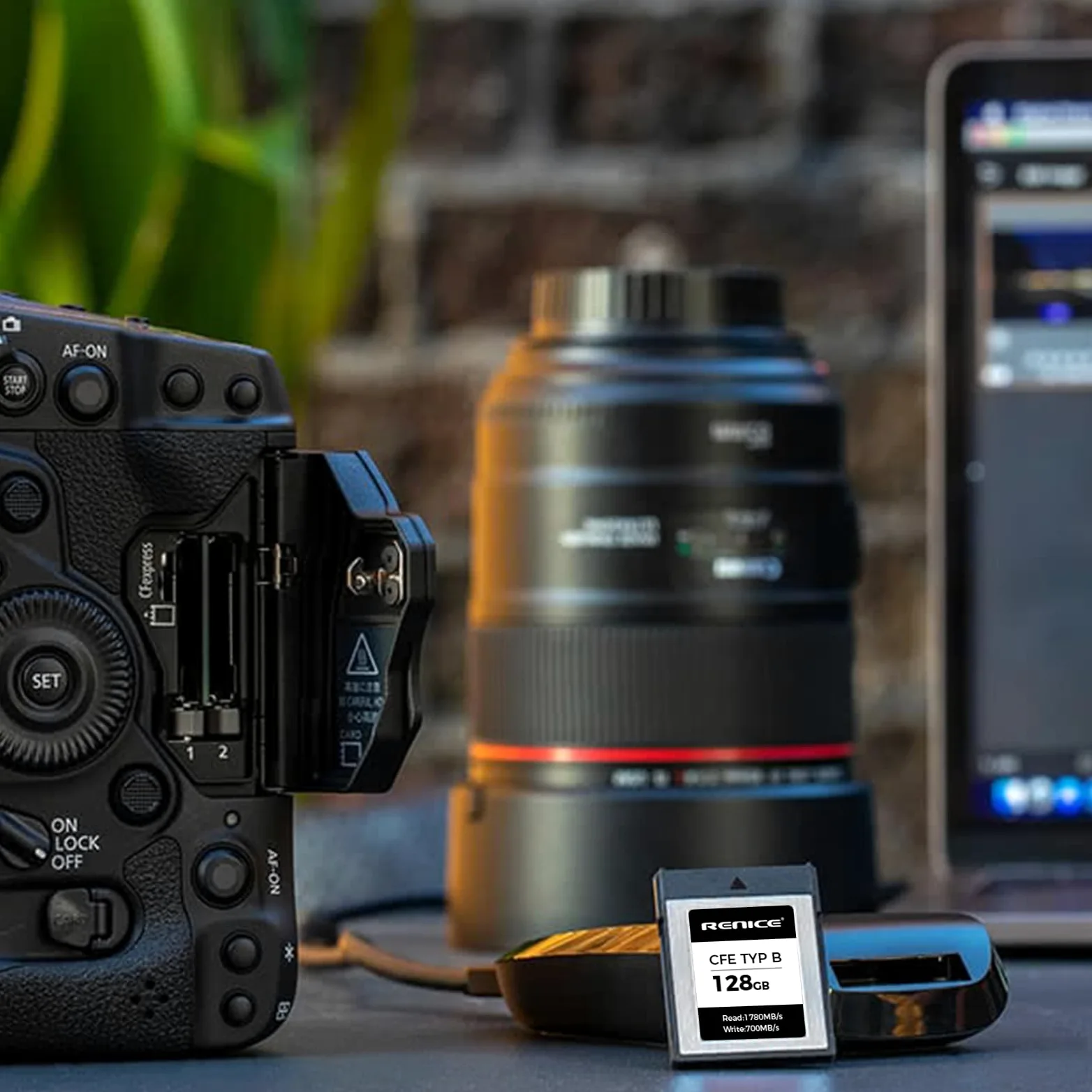 RENICE CFexpress Type B 128GB Scheda di memoria compact flash, Fino a 1780 MB/s di lettura, TLC Flash, per Fotografi Professionisti