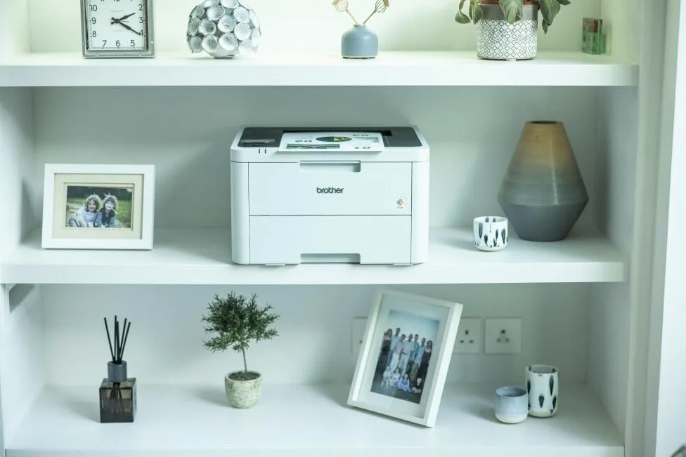 Brother HLL3220CW | LED a Colori Ecopro ready |18 ppm | Display LCD| USB e Wi-Fi |Cassetto da 250 fogli| Toner inclusi da 500 pag