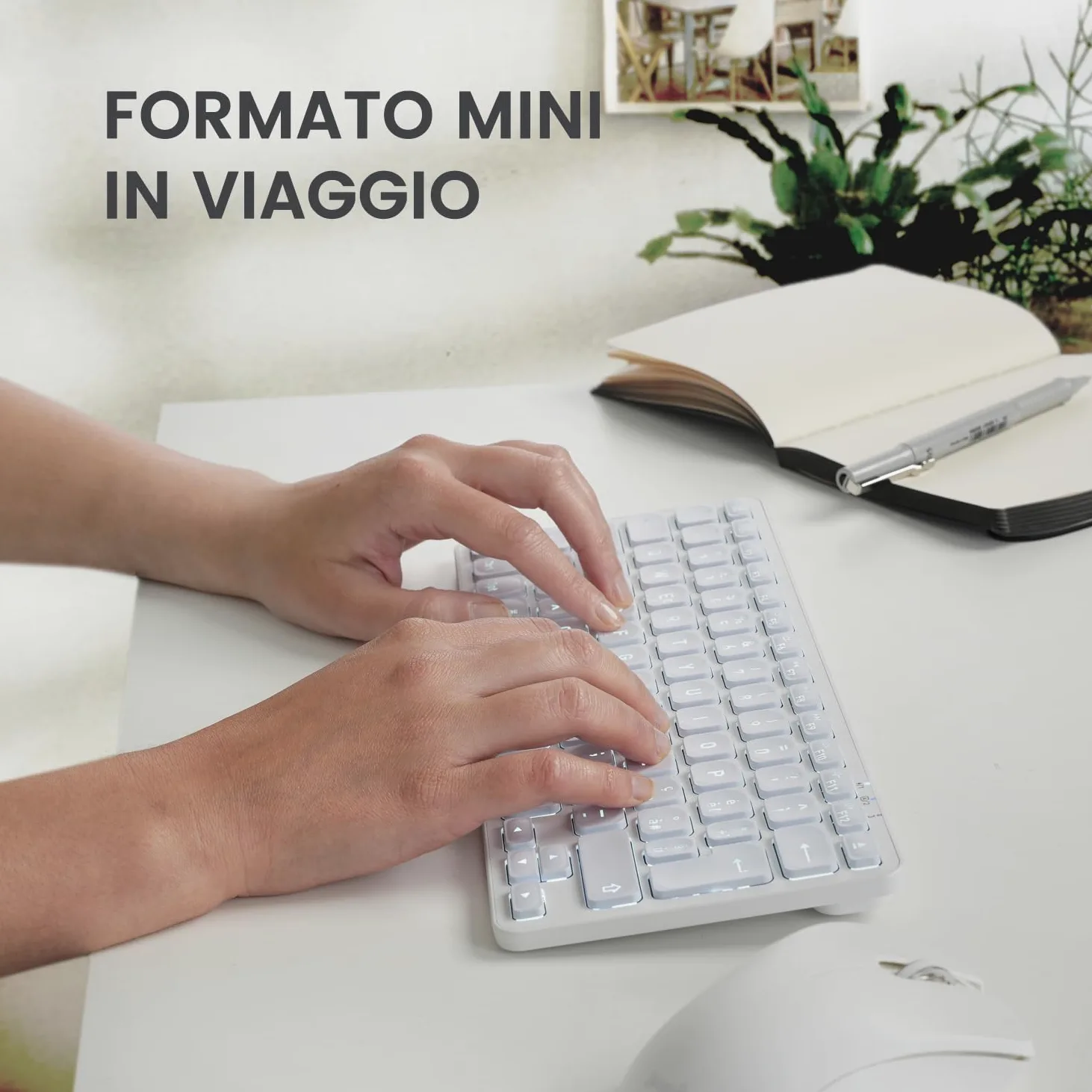 Perixx PERIBOARD-832M Tastiera Wireless Mini Retroilluminata, Bluetooth 5.1, Tasti a Forbice, Ricarica USB-C, Compatibile con macOS 11.2.1+, Layout Italiano QWERTY, Bianco