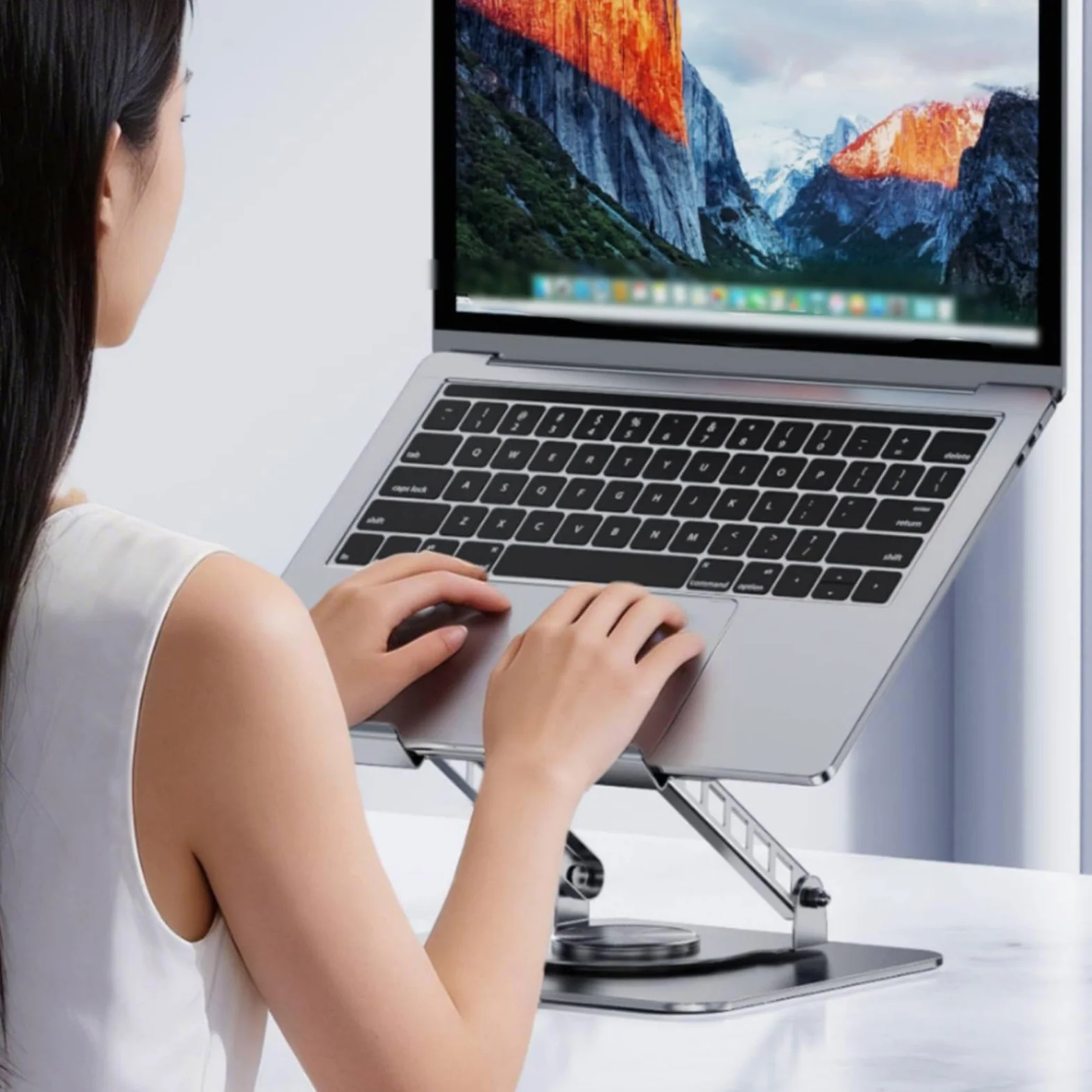 Supporto Laptop Raffreddamento Alluminio Struttura Doppio Braccio Ventilazione Base Rotante Portatile Pieghevole Antiscivolo per Lavoro, Argento, Argento, 17 Pollici