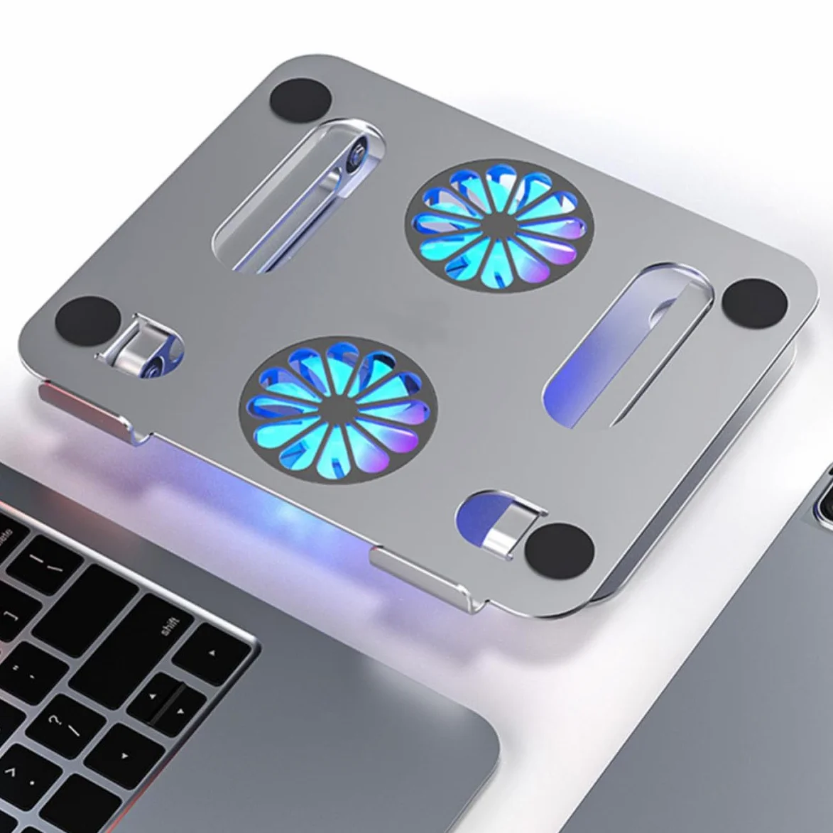 Dispositivo di raffreddamento per notebook in lega di alluminio, doppia ventola, altezza regolabile e struttura robusta per laptop e tablet fino a 17,3 pollici